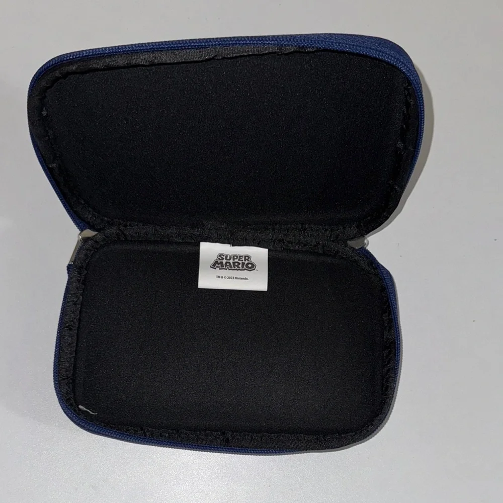 Nintendo Super Mario Bros Blue Pencil Game Gadget Puff Clip Zip Case